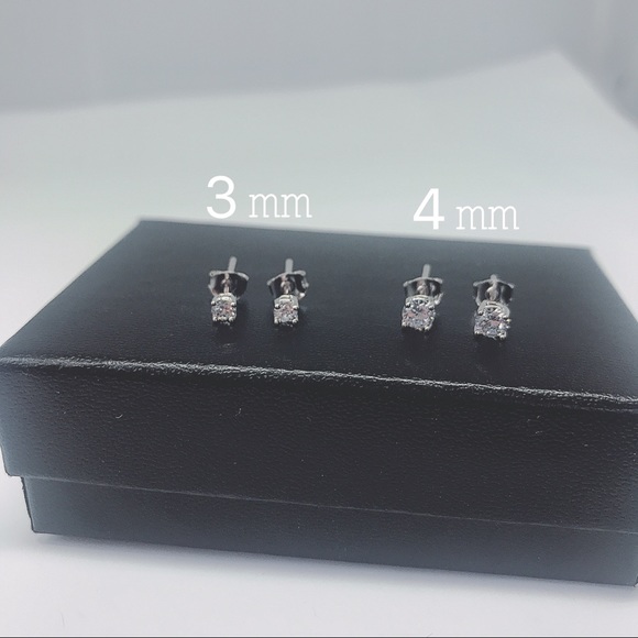 Sterling Silver 925. Simulate Diamond Stud Earring. - Picture 10 of 15